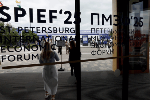 Russia_s_Eastward_Pivot__Redefining_Trade___Tech