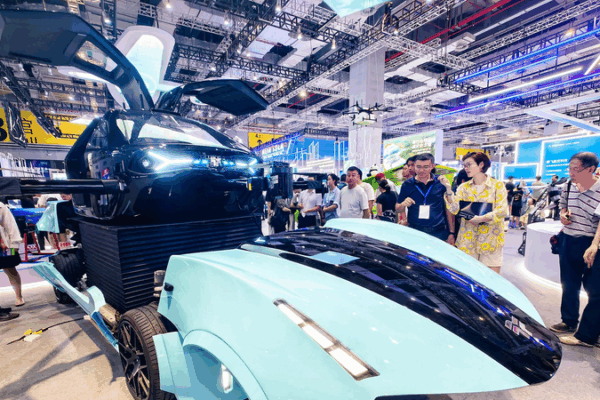 Shanghai Expo Ignites Low-Altitude Innovation Shanghai_Expo_Ignites_Low_Altitude_Innovation