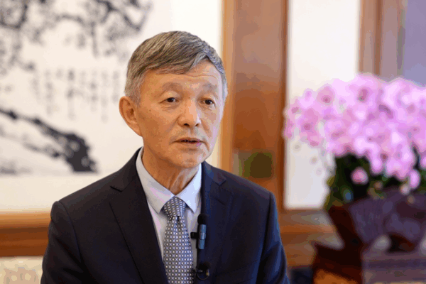 Su Bomin Reveals Innovative Plans to Preserve Dunhuang Heritage Su_Bomin_Reveals_Innovative_Plans_to_Preserve_Dunhuang_Heritage video poster