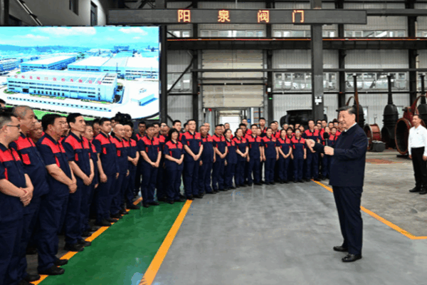 Tech_Innovation_on_Display__Xi_Jinping_Visits_Shanxi_Factory