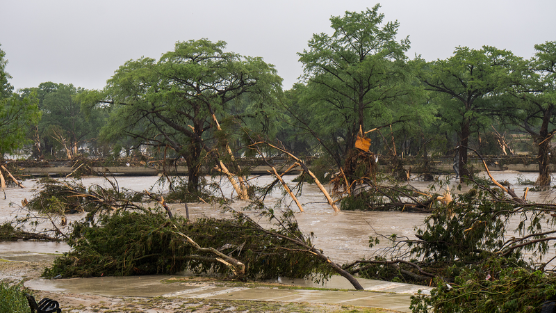 Texas_Floods__Rescuers_Rally_in_Kerrville video poster