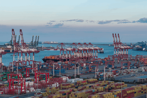 Tianjin Smart Port: Blueprint for a Green Shipping Future Tianjin_Smart_Port__Blueprint_for_a_Green_Shipping_Future
