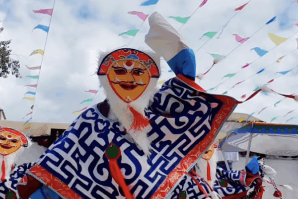 Tibetan Dance: A Vibrant Tapestry of Culture & Spirit Tibetan_Dance__A_Vibrant_Tapestry_of_Culture___Spirit video poster