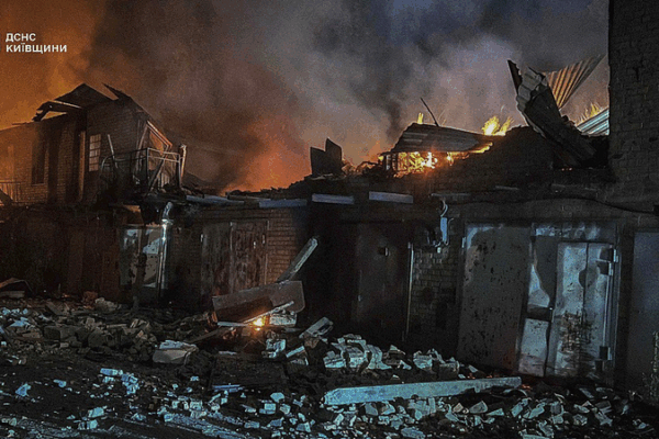 Trump and Zelenskyy Boost Ukraine Air Defense Amid Drone Attacks Trump_and_Zelenskyy_Boost_Ukraine_Air_Defense_Amid_Drone_Attacks