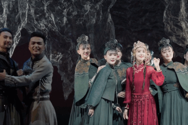 Urumqi’s 7th Dance Festival Ignites Global Beats Urumqi_s_7th_Dance_Festival_Ignites_Global_Beats video poster