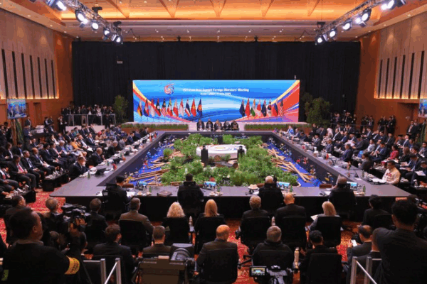 Wang_Yi_Defends_China_s_Stance_on_South_Sea_Arbitration