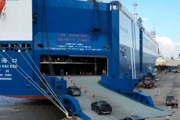 World’s Largest Solar-Powered Car Carrier Completes Maiden Voyage World_s_Largest_Solar_Powered_Car_Carrier_Completes_Maiden_Voyage