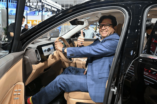 Global Automakers Embrace China’s Smart Supply Chains Global Automakers Embrace China’s Smart Supply Chains