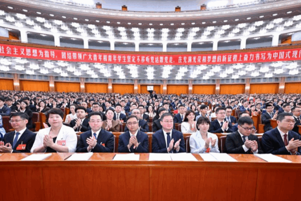 Xi_Urges_Youth_to_Drive_Reform___Innovation
