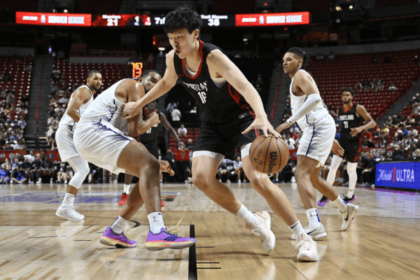 Yang Hansen Shines in NBA Summer League Debut! Yang_Hansen_Shines_in_NBA_Summer_League_Debut_