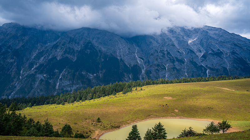 Gentle Gaze at Yulong Snow Mountain: Yunnan’s 13-Peak Marvel video poster
