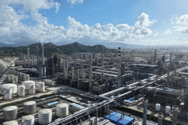 CNOOC’s New Mega Petrochemical Complex in Ningbo Goes Live! 🔥 CNOOC's New Mega Petrochemical Complex in Ningbo Goes Live! 🔥