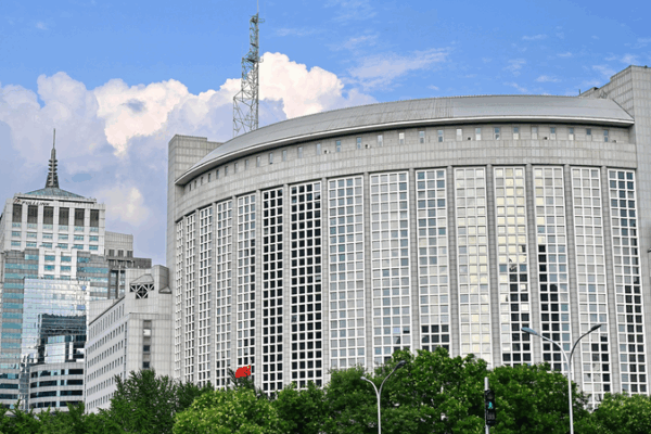China Backs Peaceful Path for Ukraine Talks China_Backs_Peaceful_Path_for_Ukraine_Talks