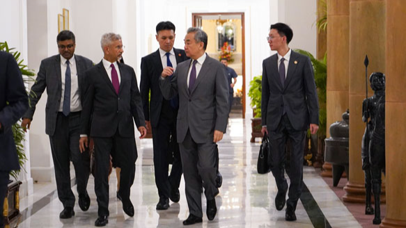 China-India FMs Seal 10-Point Pact to Boost Ties China_India_FMs_Seal_10_Point_Pact_to_Boost_Ties
