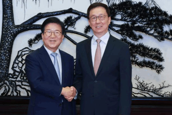 China and ROK Deepen Ties: VP Han Zheng Meets Special Envoy in Beijing China_and_ROK_Deepen_Ties__VP_Han_Zheng_Meets_Special_Envoy_in_Beijing