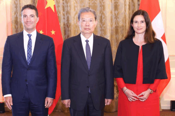 China’s Legislator Calls for Boosting Swiss Partnership China_s_Legislator_Calls_for_Boosting_Swiss_Partnership