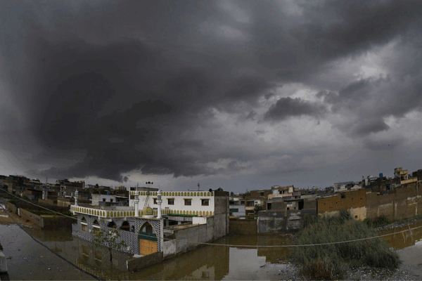 Deadly Monsoon Floods Karachi: 11 Killed, 10 Injured as City Drowns Deadly_Monsoon_Floods_Karachi__11_Killed__10_Injured_as_City_Drowns
