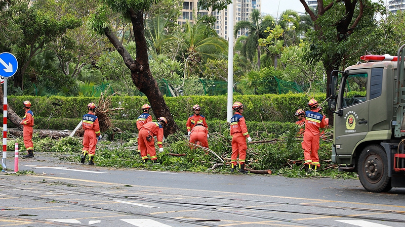 Typhoon Kajiki Weakens, Transport Resumes in south China 🚢🚌