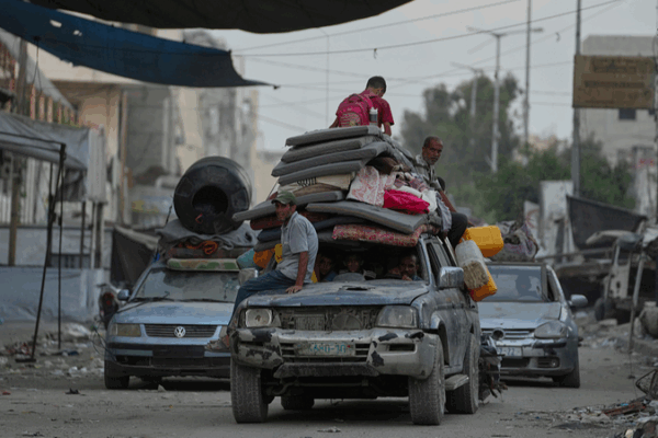Families Flee as Israeli Forces Advance into Gaza City Families_Flee_as_Israeli_Forces_Advance_into_Gaza_City
