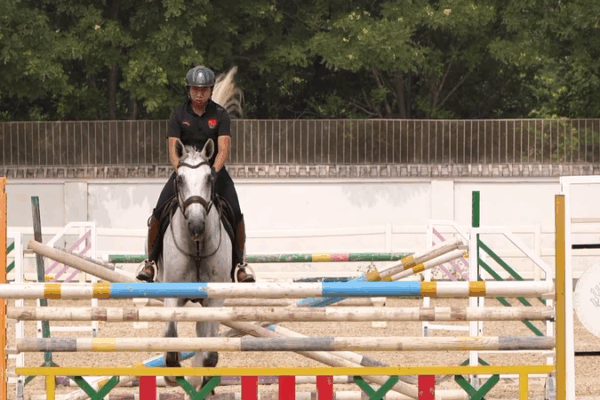 Galloping to Glory: Meet the Xizang Equestrian Team Galloping_to_Glory__Meet_the_Xizang_Equestrian_Team video poster