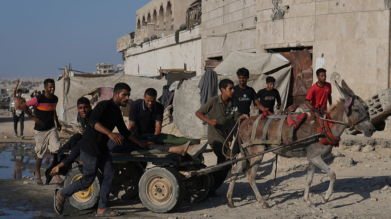 Gaza_Ground_Offensive__Tanks_Roll_into_City_as_Airstrikes_Continue