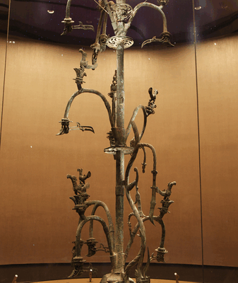 Giant Bronze Sacred Tree Stuns Visitors at Sanxingdui Museum Giant_Bronze_Sacred_Tree_Stuns_Visitors_at_Sanxingdui_Museum video poster