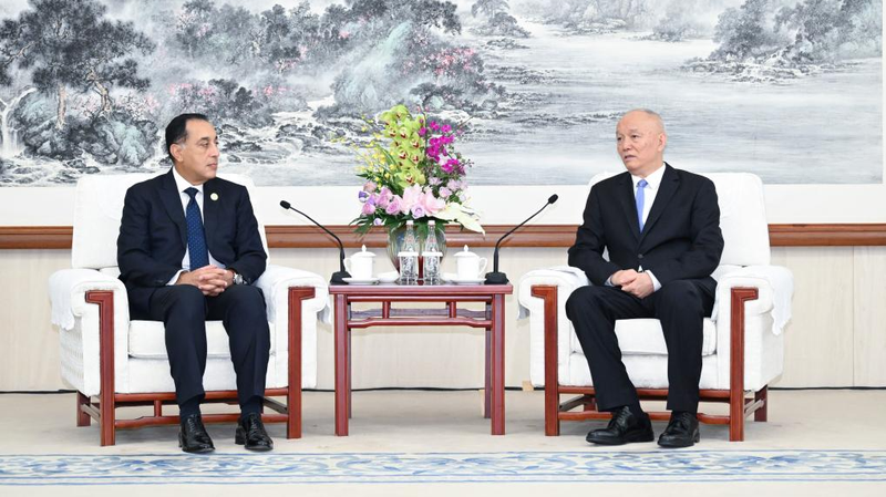 HCG1GHB5GD9APS5HW3P9 - Namaste Headlines Cai Qi Meets Egypt’s PM at SCO Summit to Boost 70-Year Ties