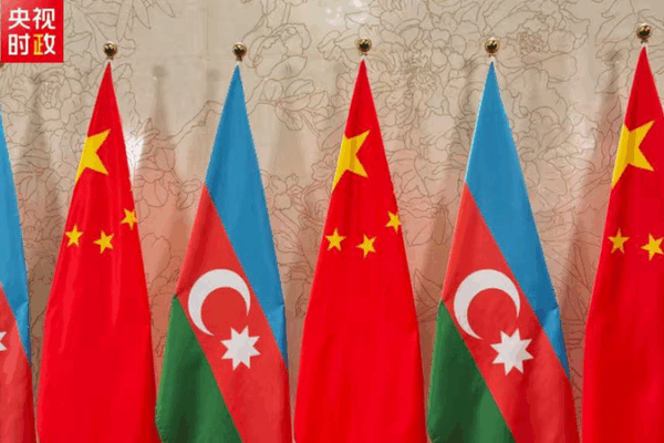 Xi Jinping Meets Azerbaijan’s President in Tianjin