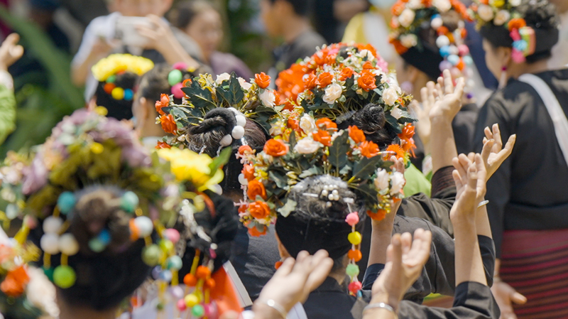 How_Five_Ethnic_Groups_Share_Ancient_Tea_Forests_on_Jingmai_Mountain - Namaste Headlines How_Five_Ethnic_Groups_Share_Ancient_Tea_Forests_on_Jingmai_Mountain