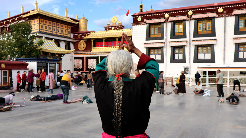 Jokhang Temple: A 1,300-Year-Old Spiritual Beacon in Xizang Jokhang_Temple__A_1_300_Year_Old_Spiritual_Beacon_in_Xizang