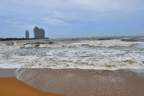 Typhoon Kajiki Triggers Emergency Alert in Hainan: Stay Safe & Tech-Savvy 🌊📱 Typhoon Kajiki Triggers Emergency Alert in Hainan: Stay Safe & Tech-Savvy 🌊📱