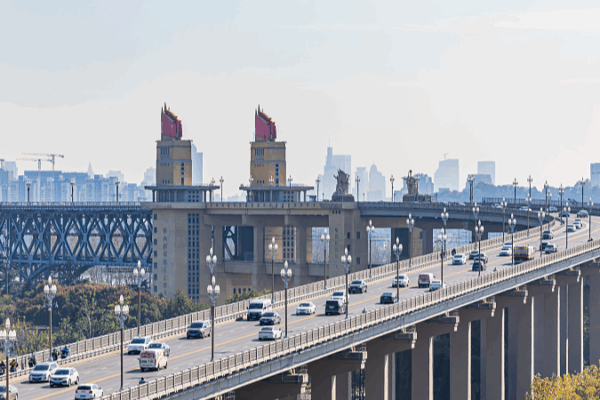 Nanjing Yangtze River Bridge: A 1968 Engineering Marvel Nanjing_Yangtze_River_Bridge__A_1968_Engineering_Marvel video poster
