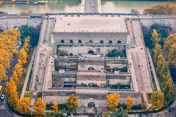 Nanjing’s Zhonghua Gate: Scars & Golden Ginkgo Renewal Nanjing_s_Zhonghua_Gate__Scars___Golden_Ginkgo_Renewal