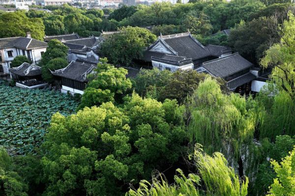 Nanxun: Secrets of an Ancient Water Town Nanxun__Secrets_of_an_Ancient_Water_Town video poster