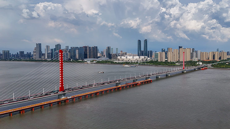 QOBEM9X9R9UT4Z5XFH86 - Namaste Headlines Xixing Bridge on the Qiantang River: Hangzhou’s Riverfront Icon video poster