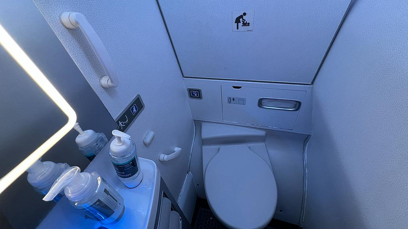 Airplane Toilet Wastewater Might Spot Superbug Threats 🚽🦠