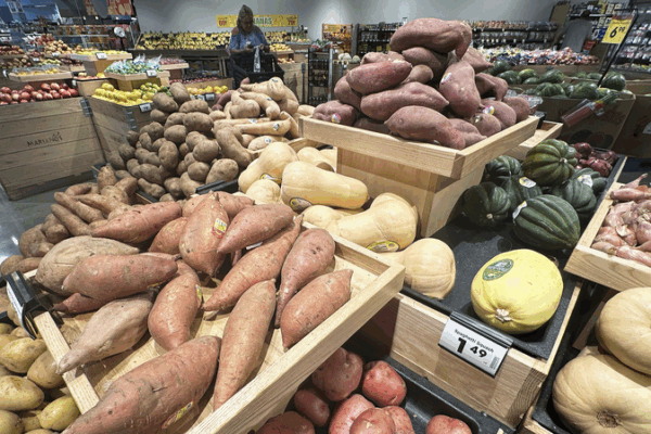 Rising Grocery Costs Squeeze American Wallets Amid Tariff Worries Rising_Grocery_Costs_Squeeze_American_Wallets_Amid_Tariff_Worries