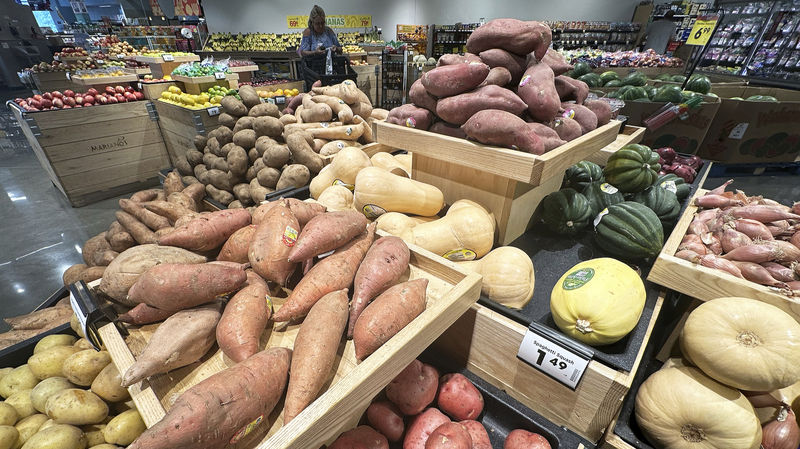 Rising_Grocery_Costs_Squeeze_American_Wallets_Amid_Tariff_Worries