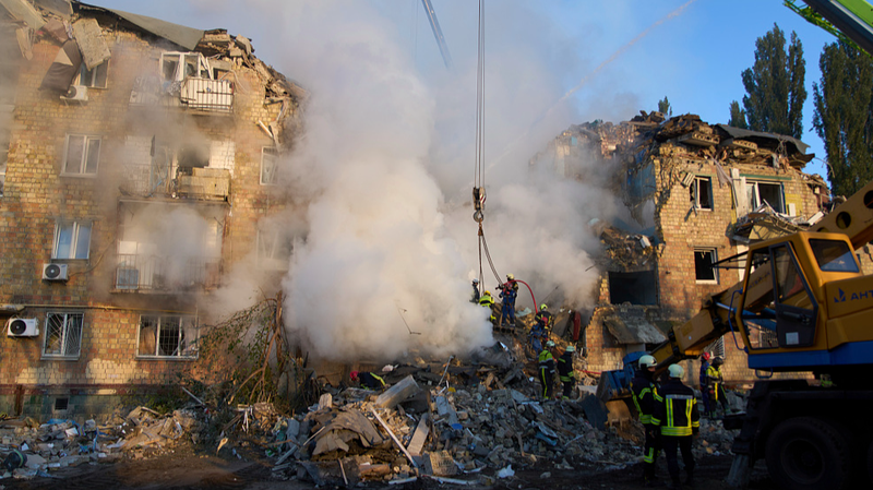Russia’s Massive Strikes Rock Ukraine: Civilians Caught in Crossfire Russia_s_Massive_Strikes_Rock_Ukraine__Civilians_Caught_in_Crossfire