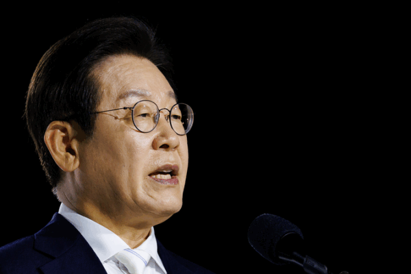 South Korea Phases in Inter-Korean Pacts to Build Trust South_Korea_Phases_in_Inter_Korean_Pacts_to_Build_Trust