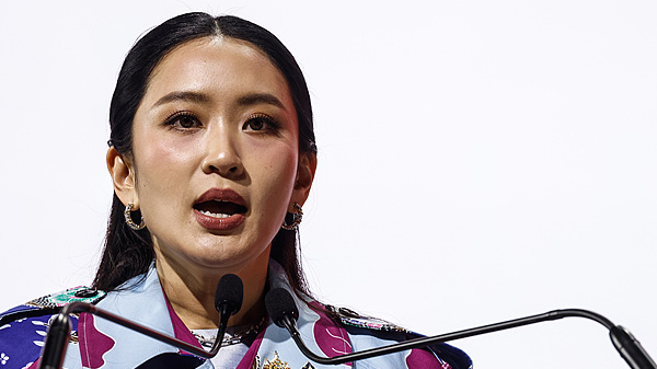 Suspended Thai PM Defends Ethics Case in Court Suspended_Thai_PM_Defends_Ethics_Case_in_Court