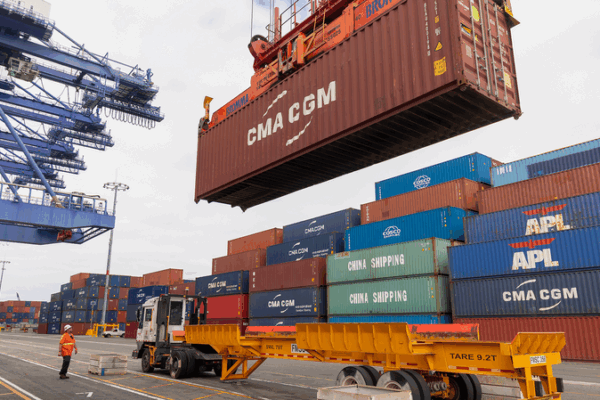 Why Economists Say Trump Tariffs Won’t Tame $37T U.S. Debt Why_Economists_Say_Trump_Tariffs_Won_t_Tame__37T_U_S__Debt