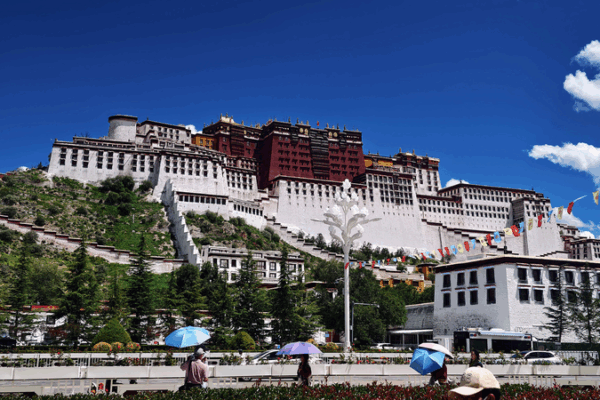 Xi_Jinping_heads_to_Lhasa_for_Xizang_s_60th_anniversary_celebration