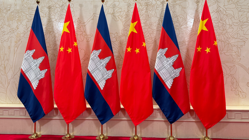 Xi_Meets_Cambodian_PM_in_Tianjin__A_New_Chapter_of_Tech___Trade