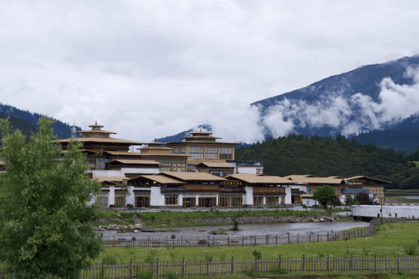 Zhaxigang Village Thrives: Rural Revitalization through Tourism Zhaxigang_Village_Thrives__Rural_Revitalization_through_Tourism