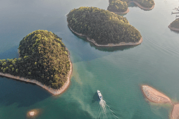 Why the West Sea of Lushan Mountain Is Your Next Chill Spot 🏞️ Why the West Sea of Lushan Mountain Is Your Next Chill Spot 🏞️ video poster