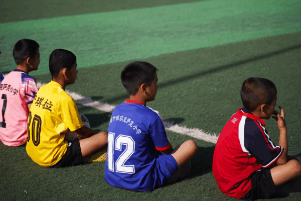 Xinjiang’s Football Legacy and Sweet Fig Harvest Xinjiang’s Football Legacy and Sweet Fig Harvest