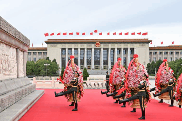 80th V-Day Parade in the Chinese Mainland: A Bridge Between Past & Present 80th_V_Day_Parade_in_the_Chinese_Mainland__A_Bridge_Between_Past___Present
