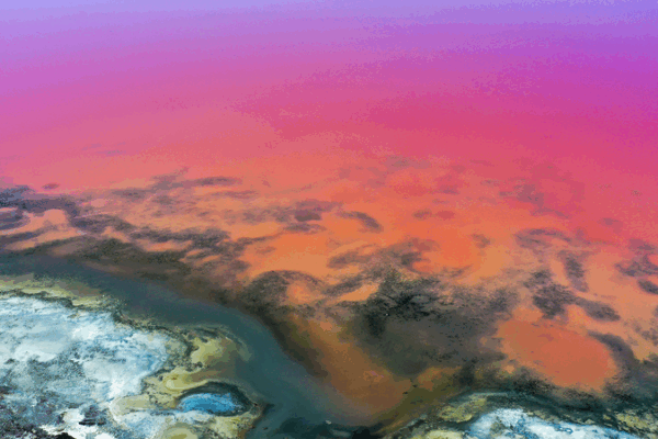 Tuolekule Lake’s Dreamy Rose-to-Violet Color Spectacle Tuolekule Lake’s Dreamy Rose-to-Violet Color Spectacle
