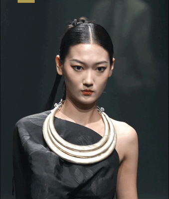 AI Revamps Miao Embroidery on Fashion Week Runway AI_Revamps_Miao_Embroidery_on_Fashion_Week_Runway video poster